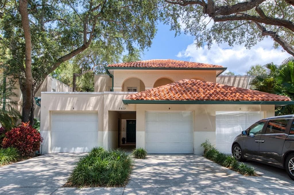 2513 W KANSAS AVENUE UNIT D TAMPA, FL 33629