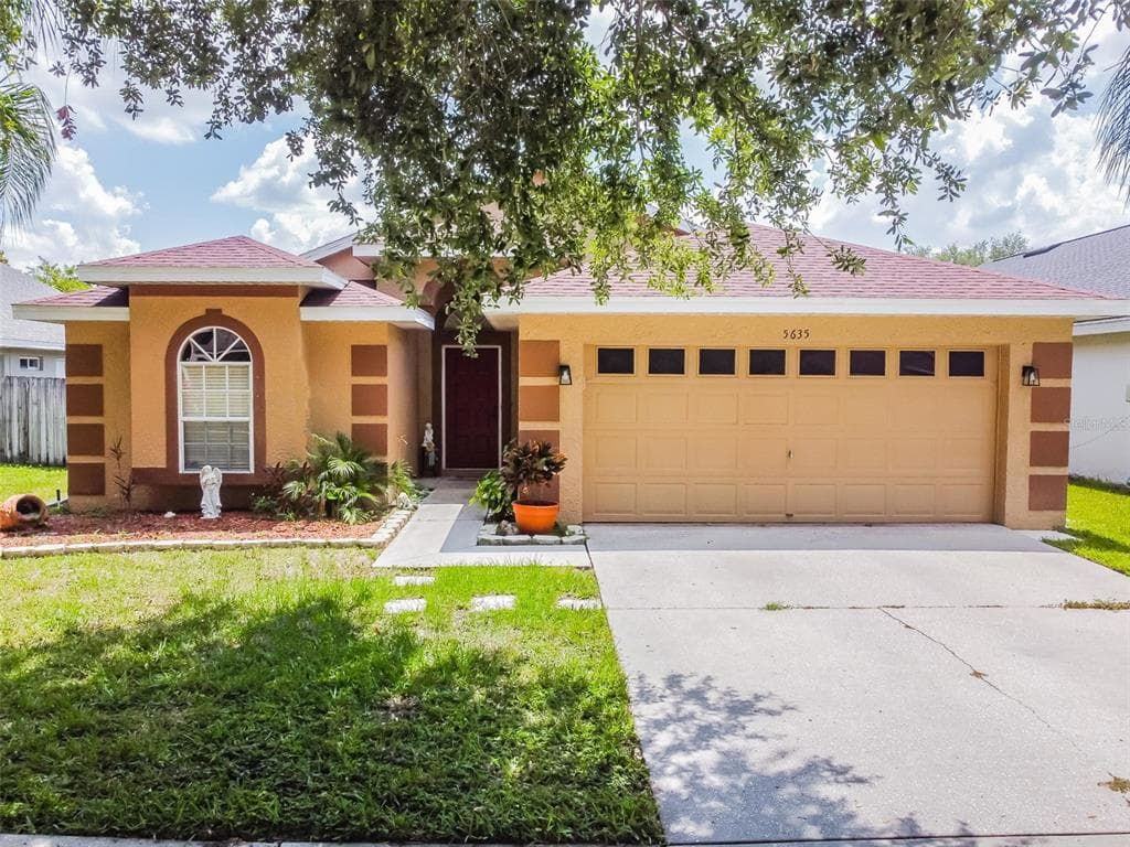 5635 TUGHILL DRIVE TAMPA, FL 33624