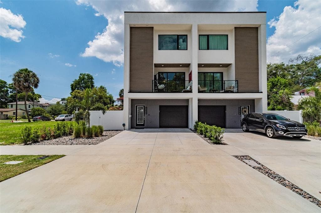 2504 N HIGHLAND AVENUE TAMPA, FL 33602