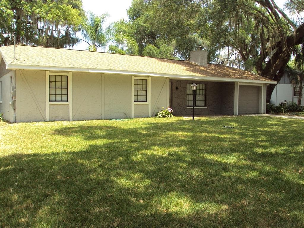 1602 SYDNEY ROAD VALRICO, FL 33594