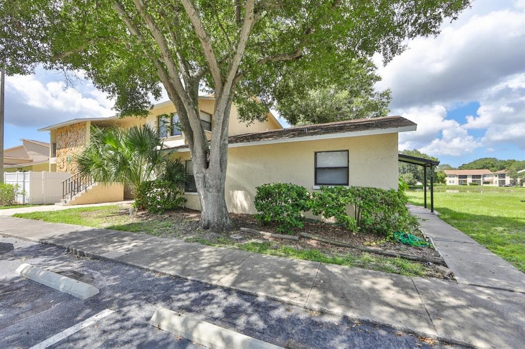 6301 58TH STREET N UNIT 606 PINELLAS PARK, FL 33781