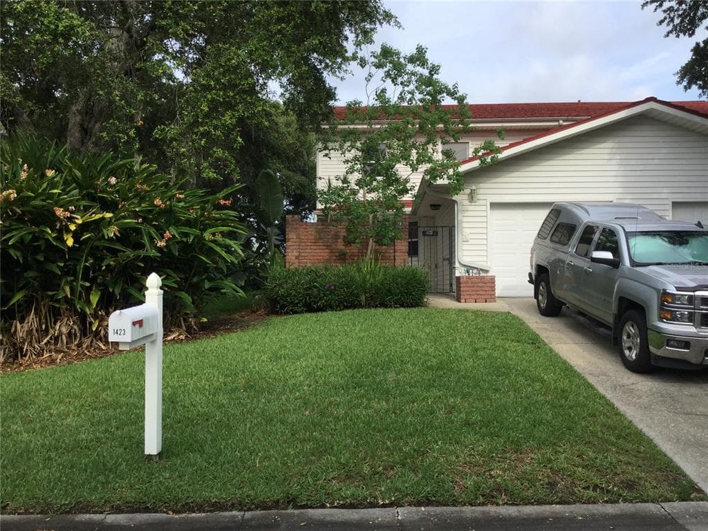 1423 WATER VIEW DRIVE W LARGO, FL 33771