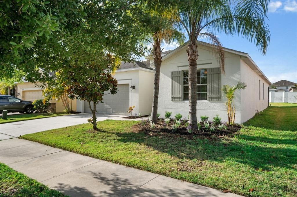 10917 RAINBOW PYRITE DRIVE WIMAUMA, FL 33598