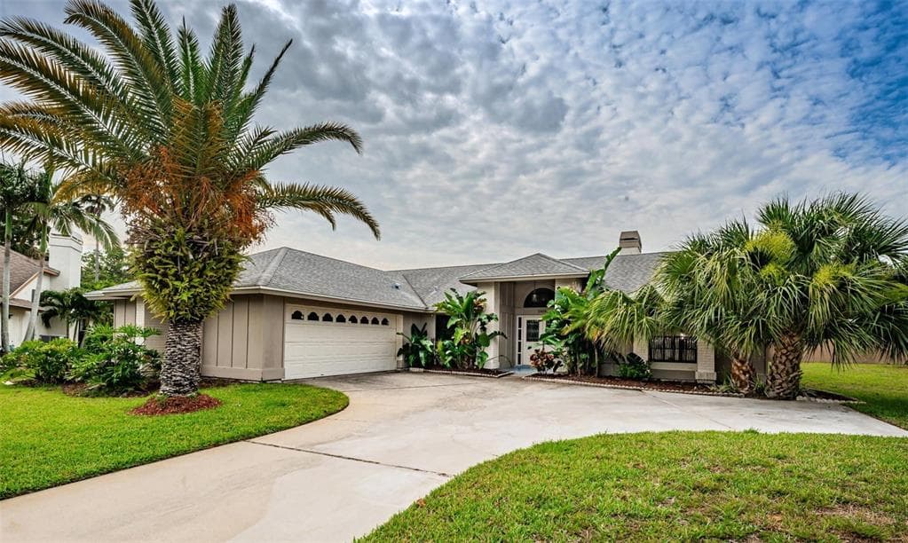 2820 BRAMBLERIDGE COURT HOLIDAY, FL 34691