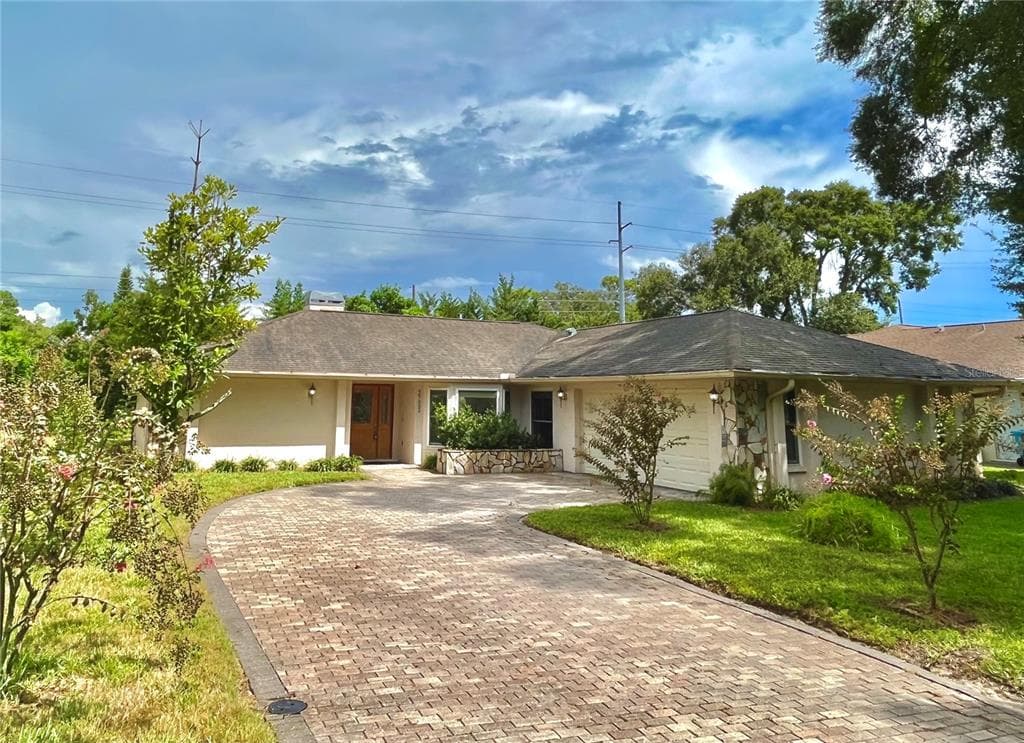 2705 E RIDGE DRIVE PALM HARBOR, FL 34683