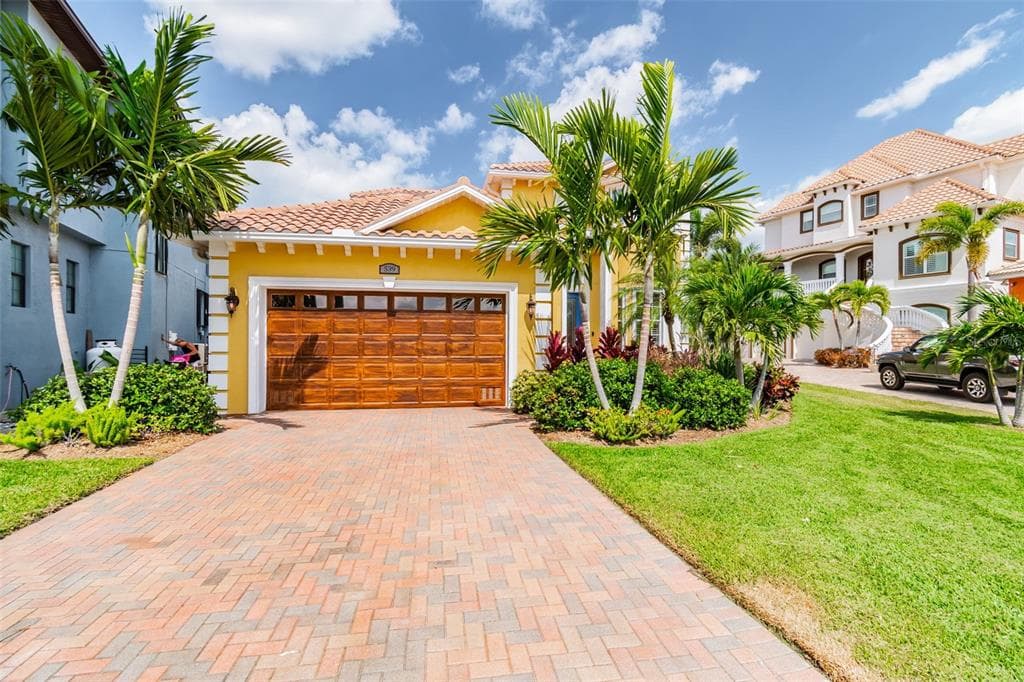 539 TREVISO DRIVE APOLLO BEACH, FL 33572