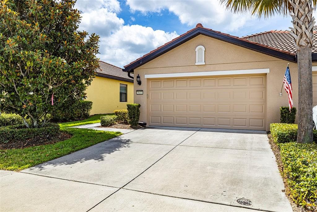 5633 SUNSET FALLS DRIVE