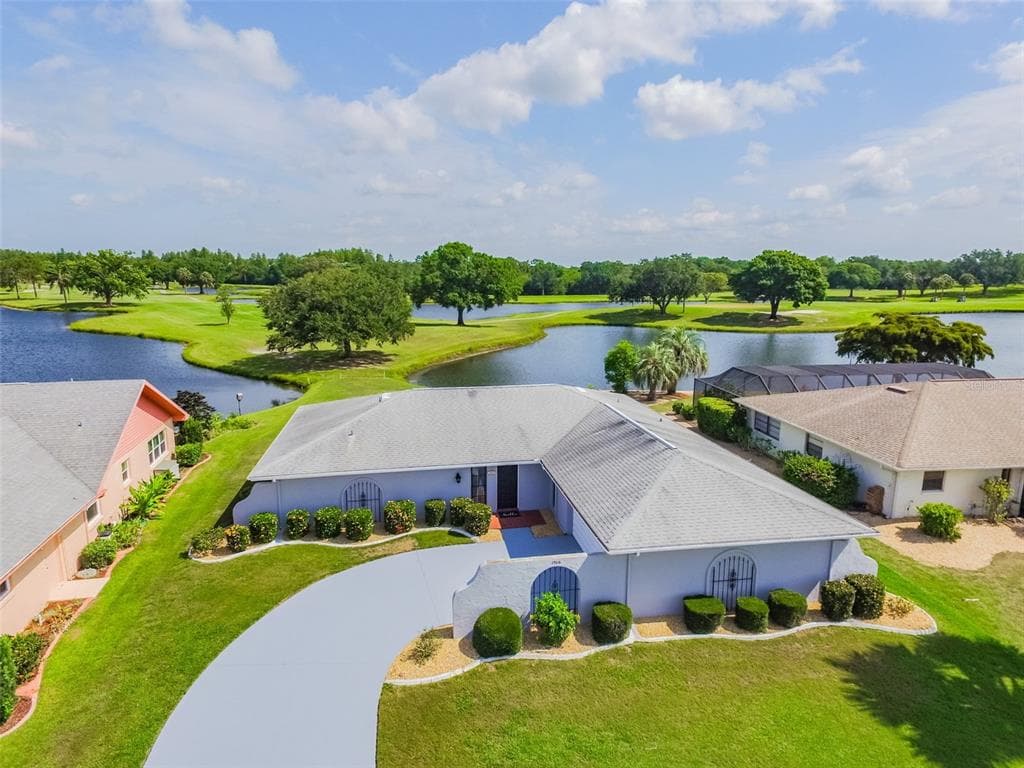 1916 N PEBBLE BEACH BOULEVARD SUN CITY CENTER, FL 33573