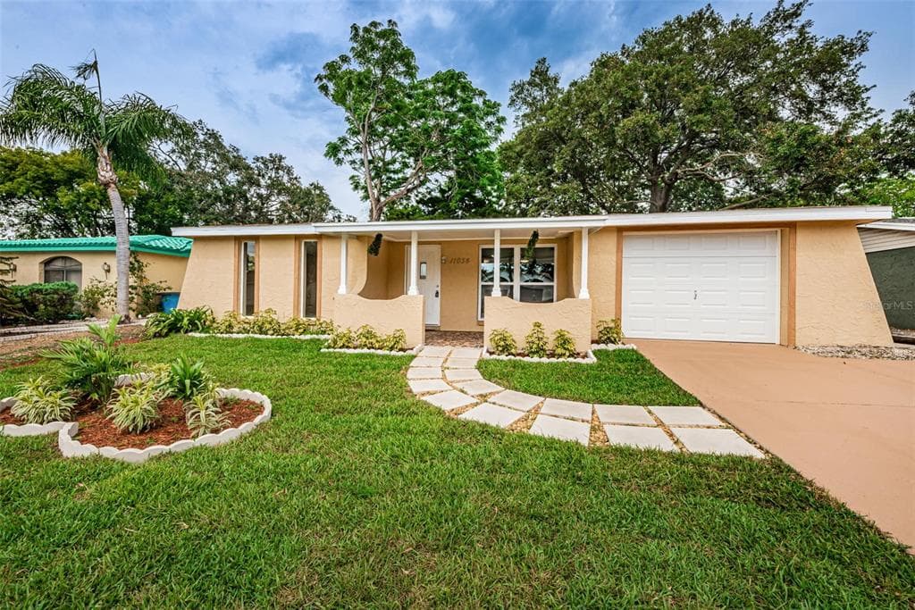 11034 MCKINLEY DRIVE PORT RICHEY, FL 34668