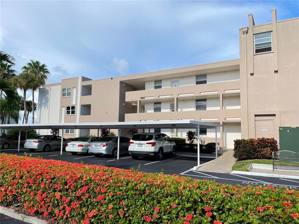 7425 BAY ISLAND DRIVE S UNIT 202 SOUTH PASADENA, FL 33707