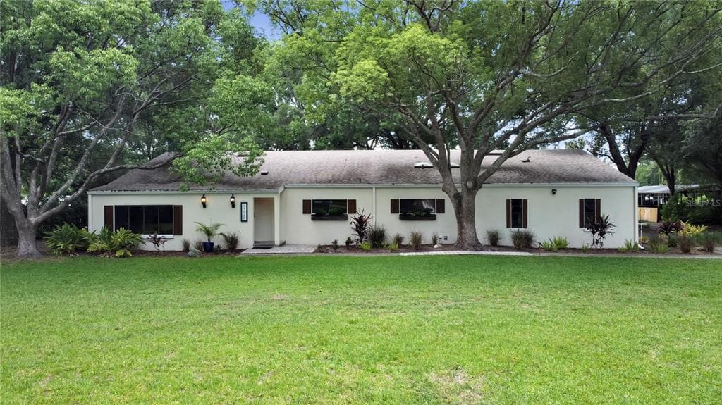 1726 GREEN MEADOW DRIVE LUTZ, FL 33549