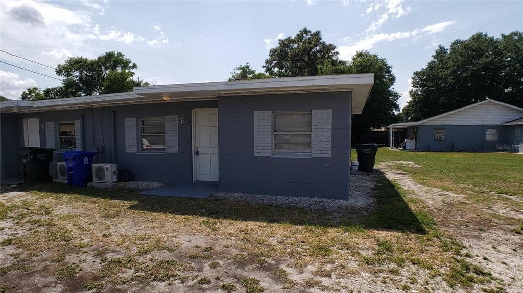 613 PLATEAU AVENUE LAKELAND, FL 33815