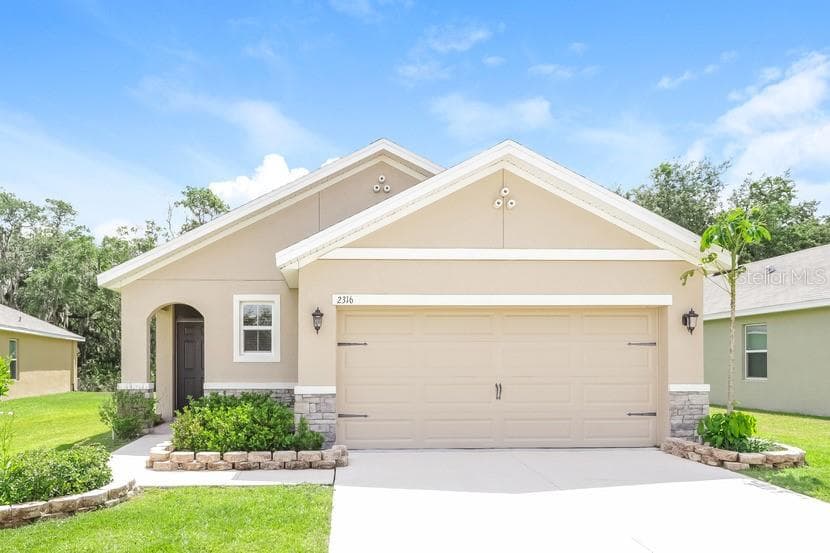 2316 ASHBERRY RIDGE DRIVE PLANT CITY, FL 33563