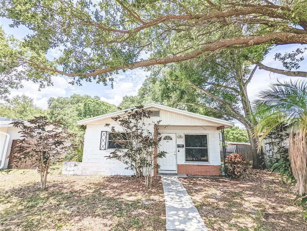 731 71ST AVENUE N ST PETERSBURG, FL 33702