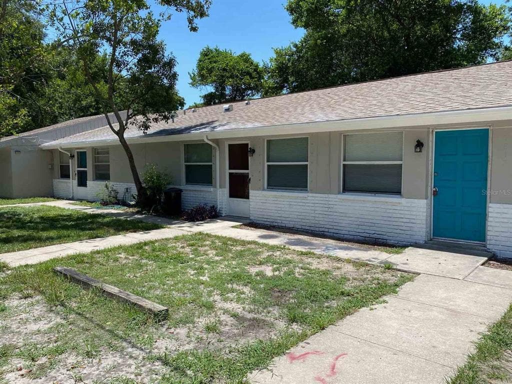 5817 MONROE STREET NEW PORT RICHEY, FL 34653
