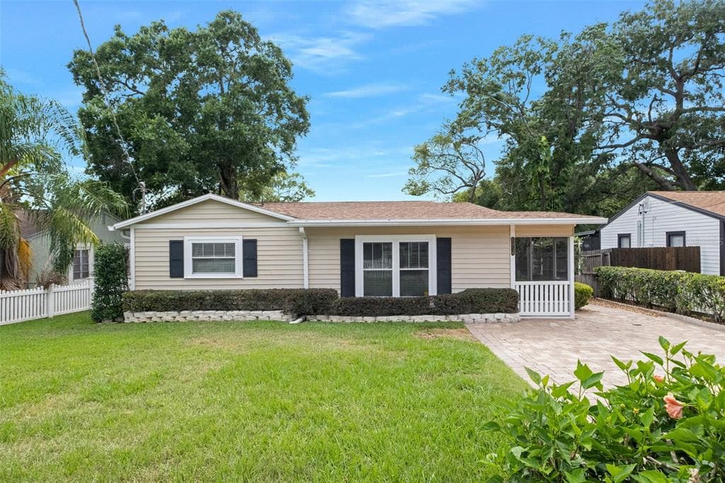 6914 N LYNN AVENUE TAMPA, FL 33604