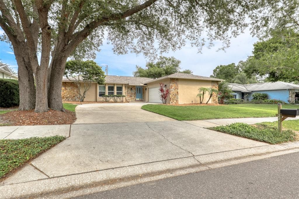 2411 COUNTRY TRAILS DRIVE