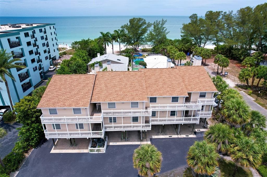 2406 GULF BOULEVARD UNIT 204 INDIAN ROCKS BEACH, FL 33785