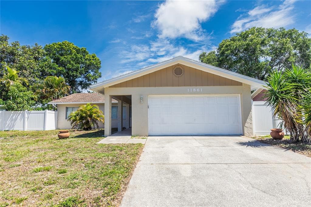 11861 96TH PLACE SEMINOLE, FL 33772