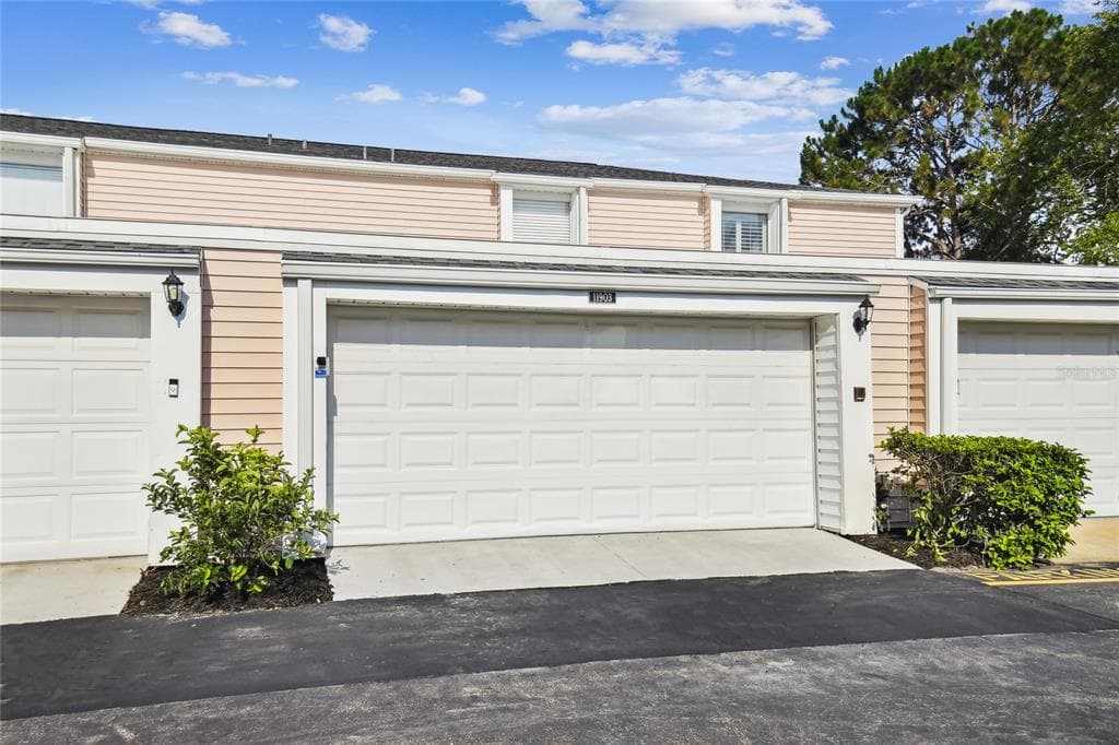 11903 CYPRESS VISTA