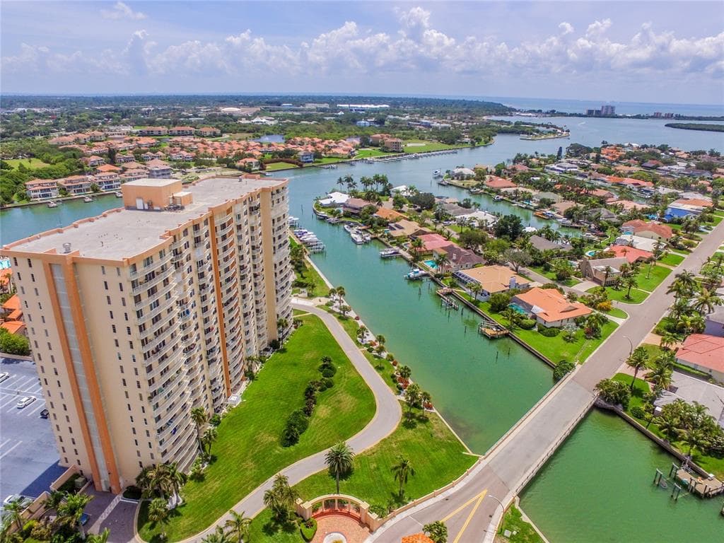 4900 BRITTANY DRIVE S UNIT 1112 ST PETERSBURG, FL 33715