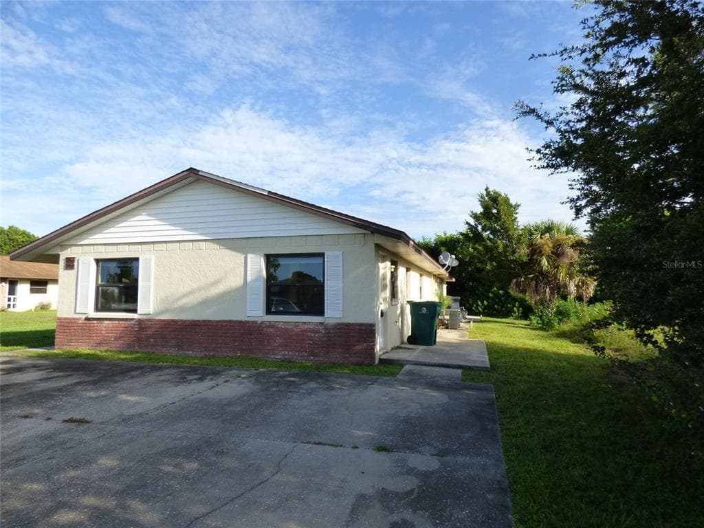 27242 SUNNYBROOK ROAD UNIT B PUNTA GORDA, FL 33983