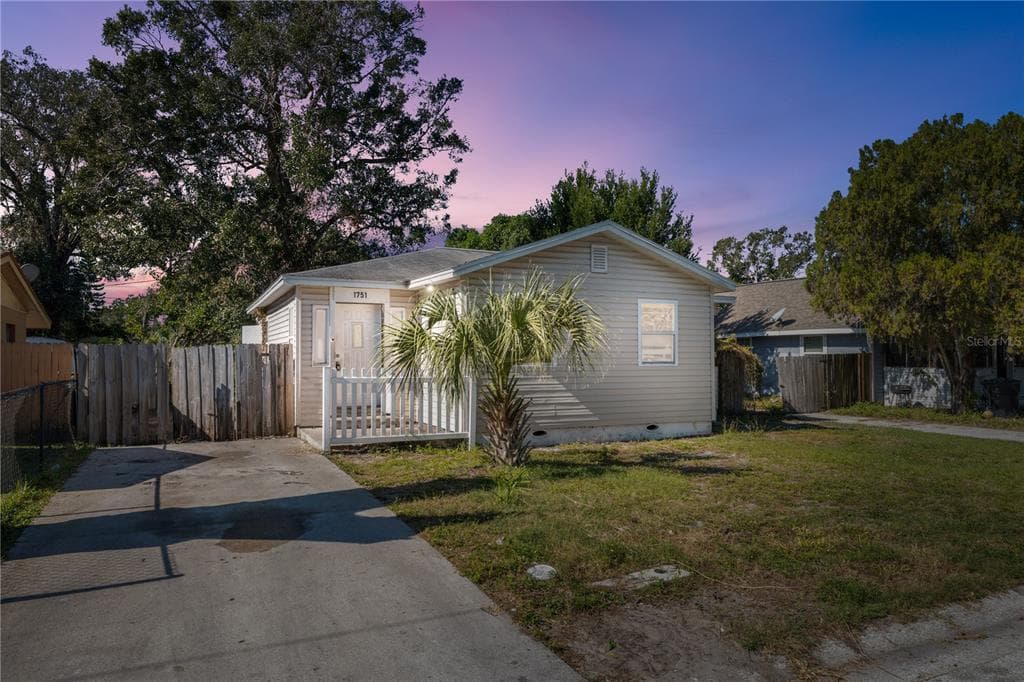 1751 DAYTON STREET S ST PETERSBURG, FL 33712