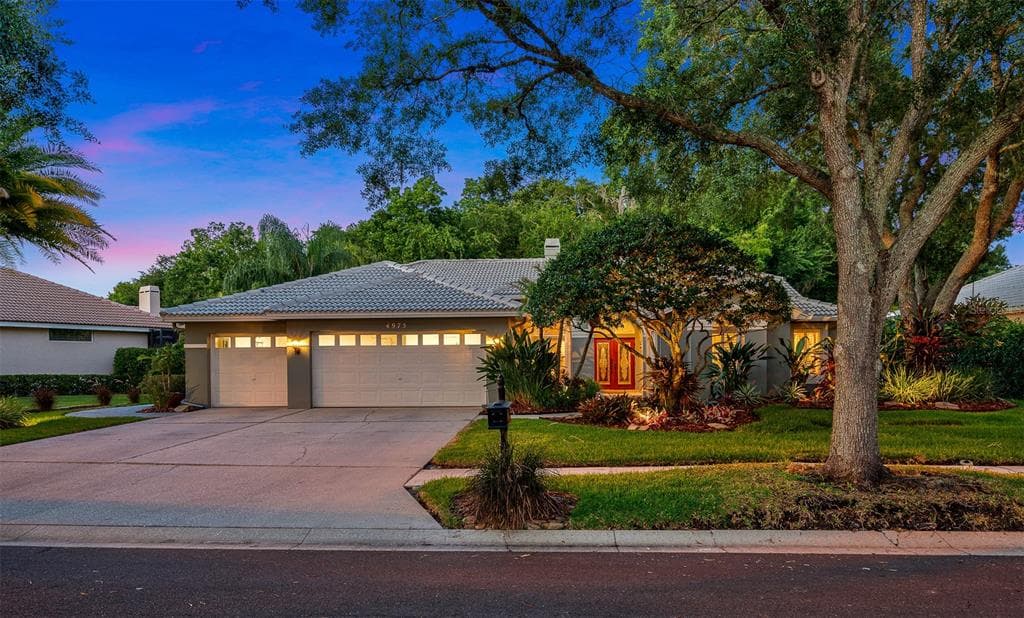 4975 CROSS POINTE DRIVE