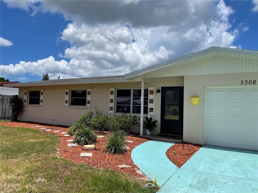 3308 33RD STREET W BRADENTON, FL 34205