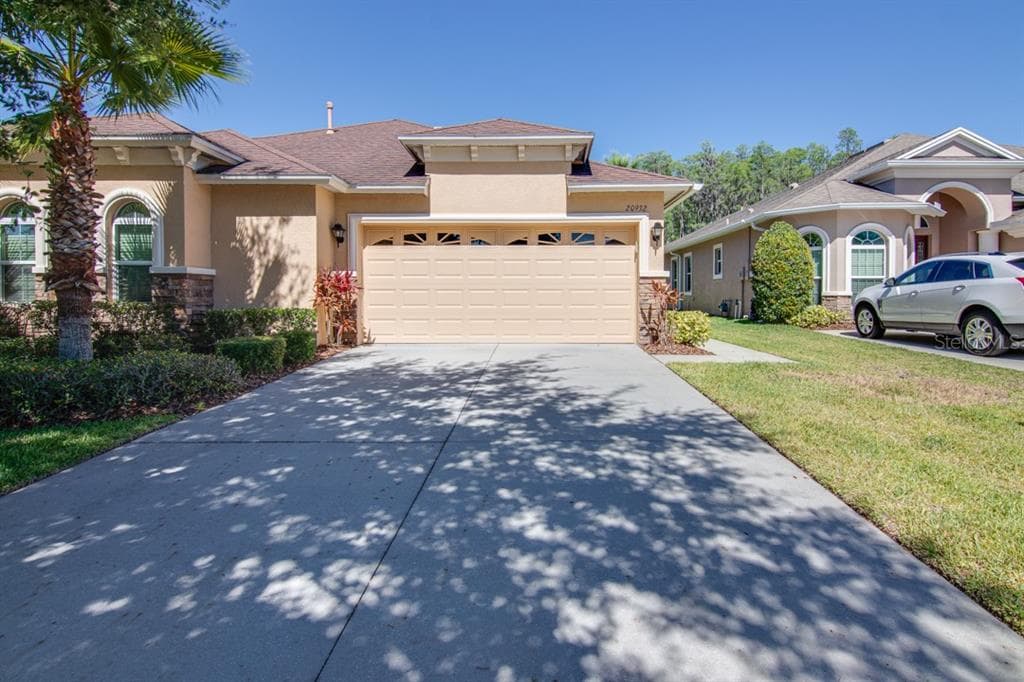 20932 AMANDA OAK COURT LAND O LAKES, FL 34638