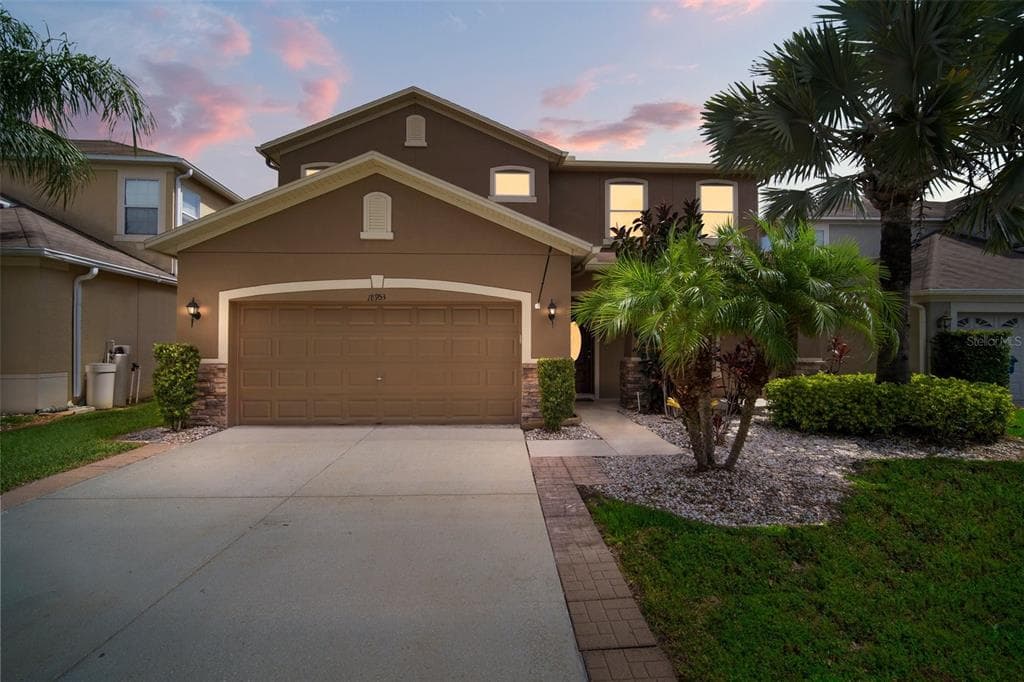 18953 NEW PASSAGE BOULEVARD LAND O LAKES, FL 34638