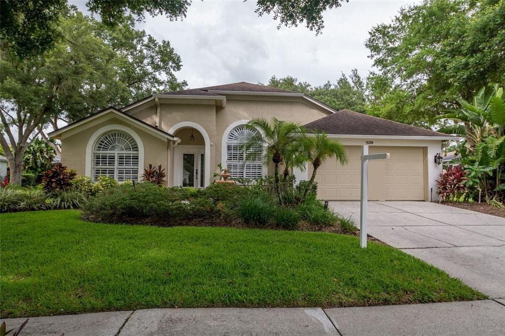 15209 ARBOR HOLLOW DRIVE