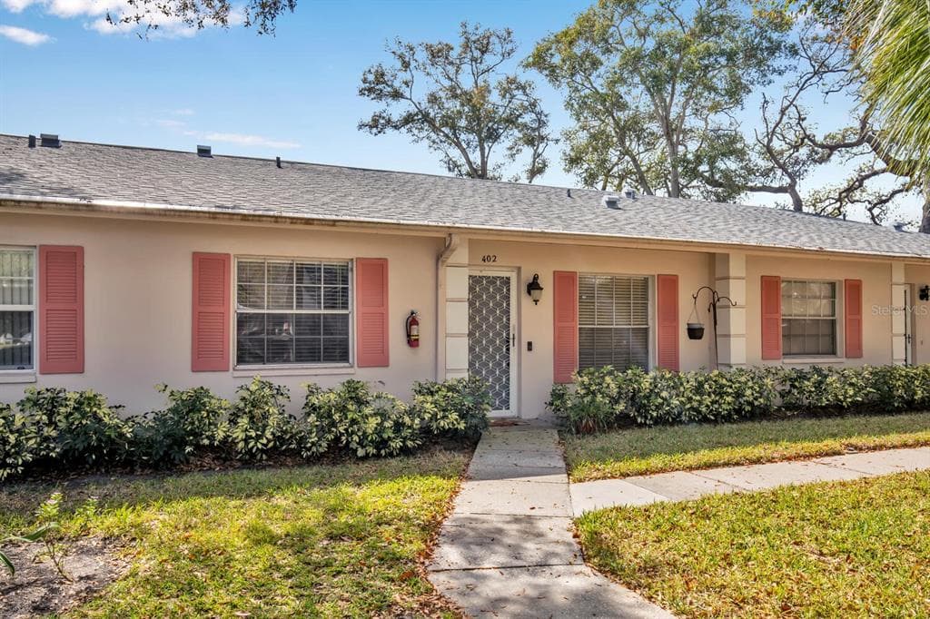 1535 NURSERY ROAD UNIT 402 CLEARWATER, FL 33756