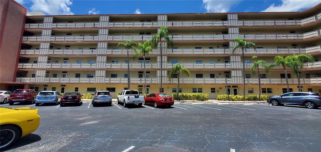 1868 SHORE DRIVE S UNIT 111