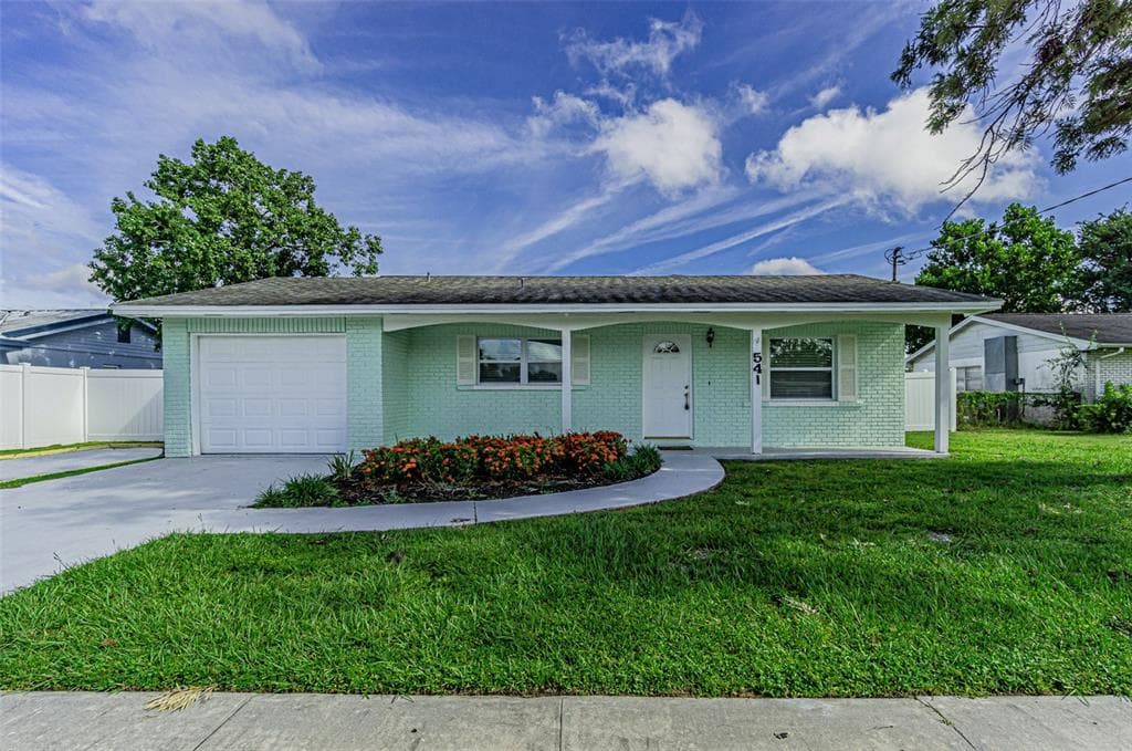 541 FLAME TREE DRIVE APOLLO BEACH, FL 33572