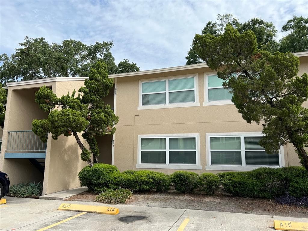4810 S DAUPHIN AVENUE UNIT A24 TAMPA, FL 33611