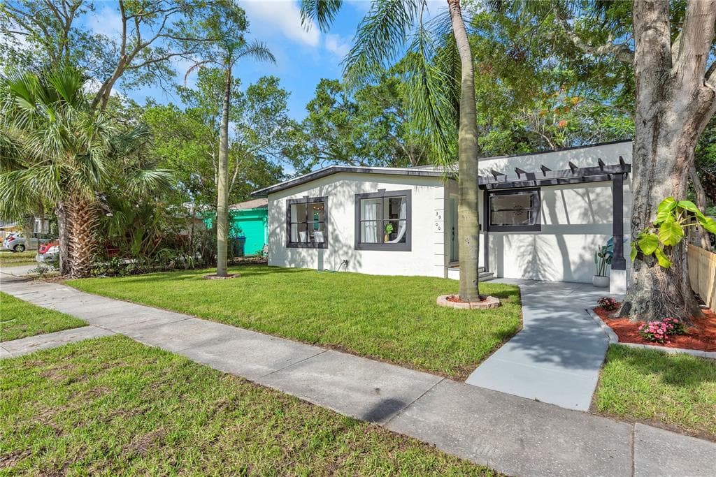 3900 8TH STREET S ST PETERSBURG, FL 33705
