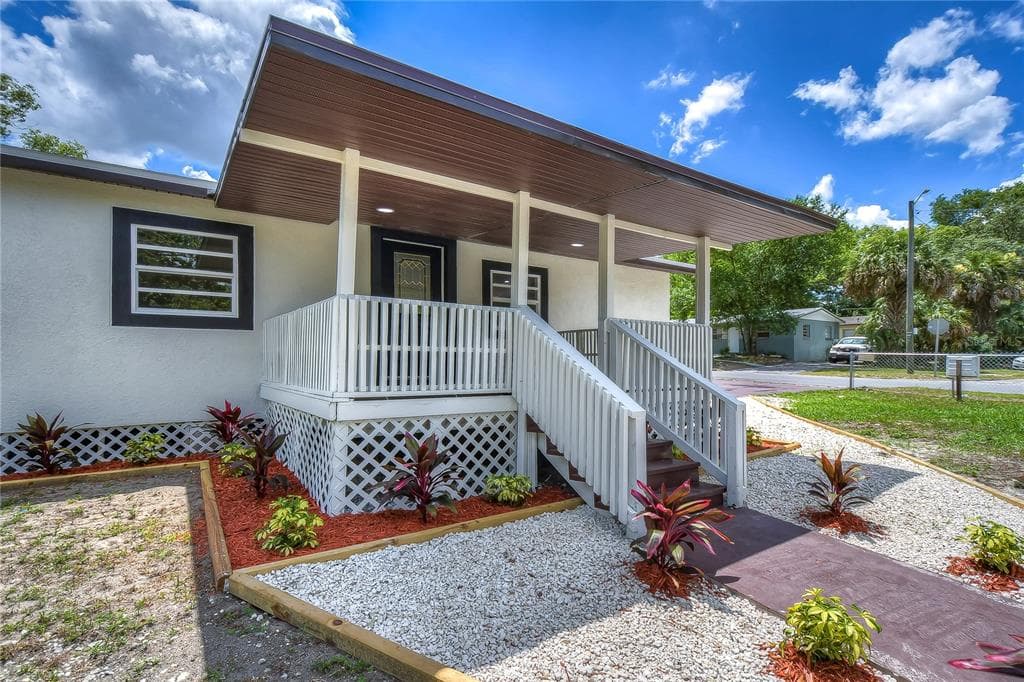 1202 E ANNIE STREET TAMPA, FL 33612