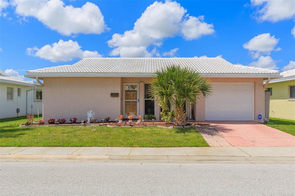 5390 MAGNOLIA TRAIL N PINELLAS PARK, FL 33782