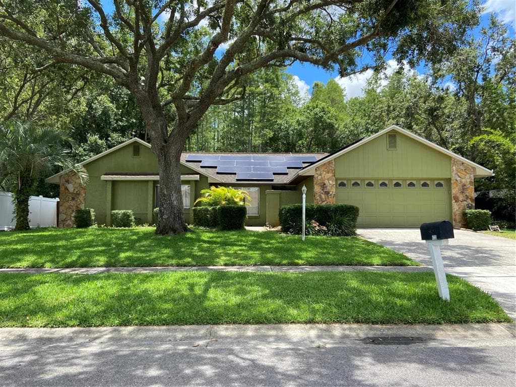 4220 INTERLAKE DRIVE
