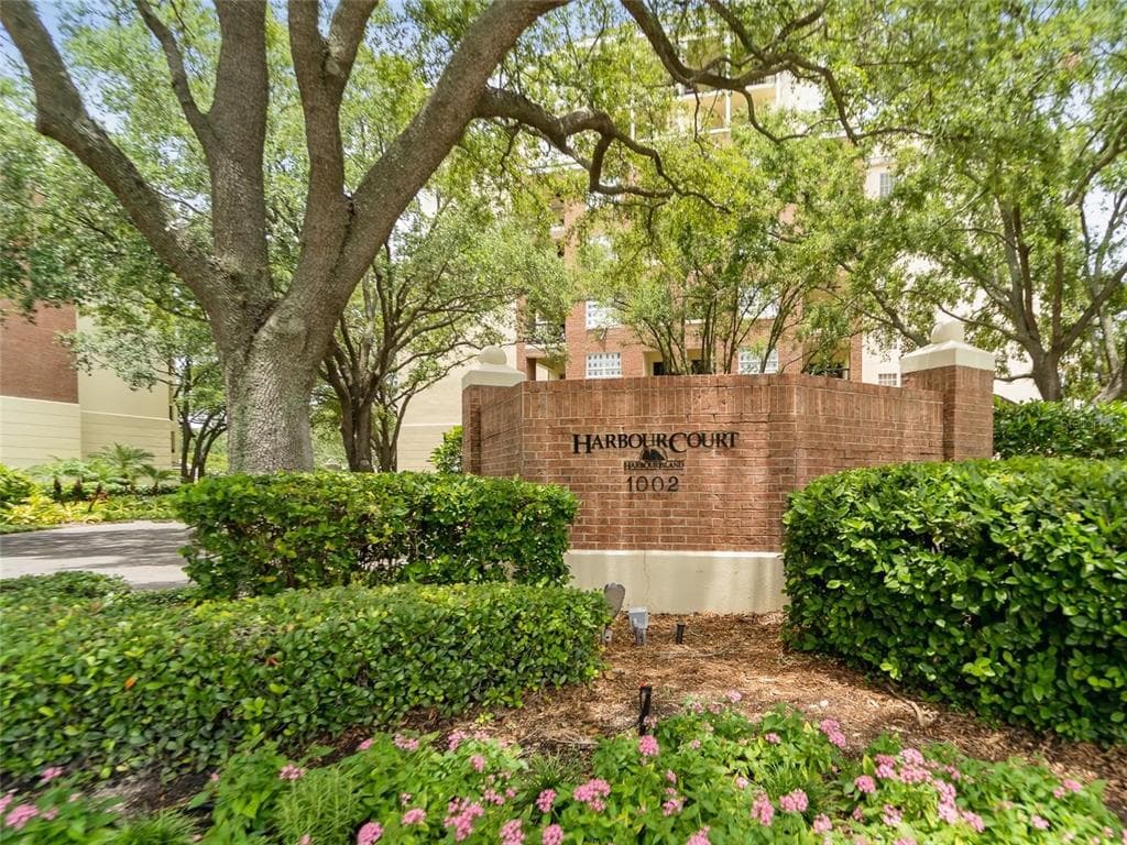 1002 S HARBOUR ISLAND BOULEVARD UNIT 1104 TAMPA, FL 33602