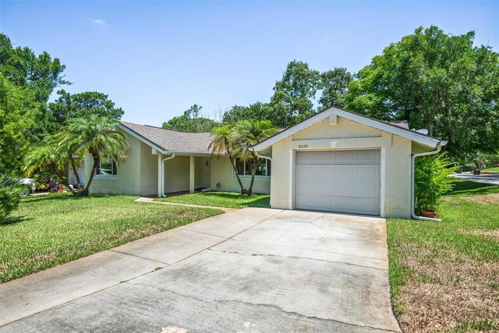 8025 WET ROCK ROW HUDSON, FL 34667