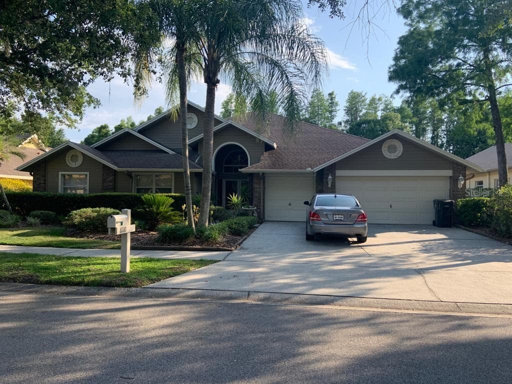8710 TANTALLON CIRCLE TAMPA, FL 33647