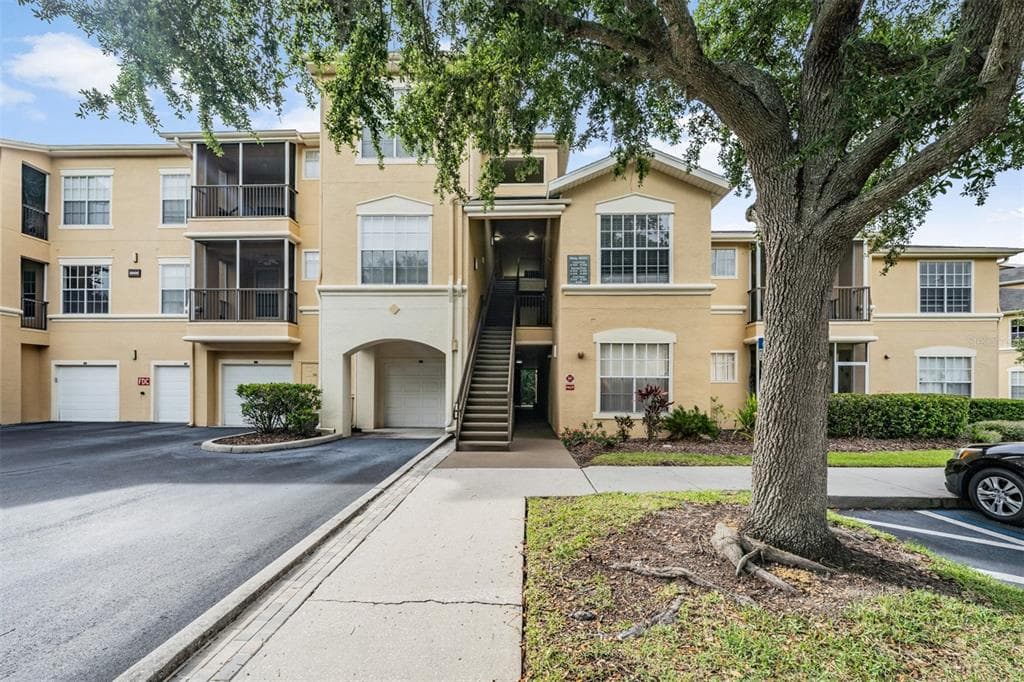5125 PALM SPRINGS BOULEVARD UNIT 8203 TAMPA, FL 33647