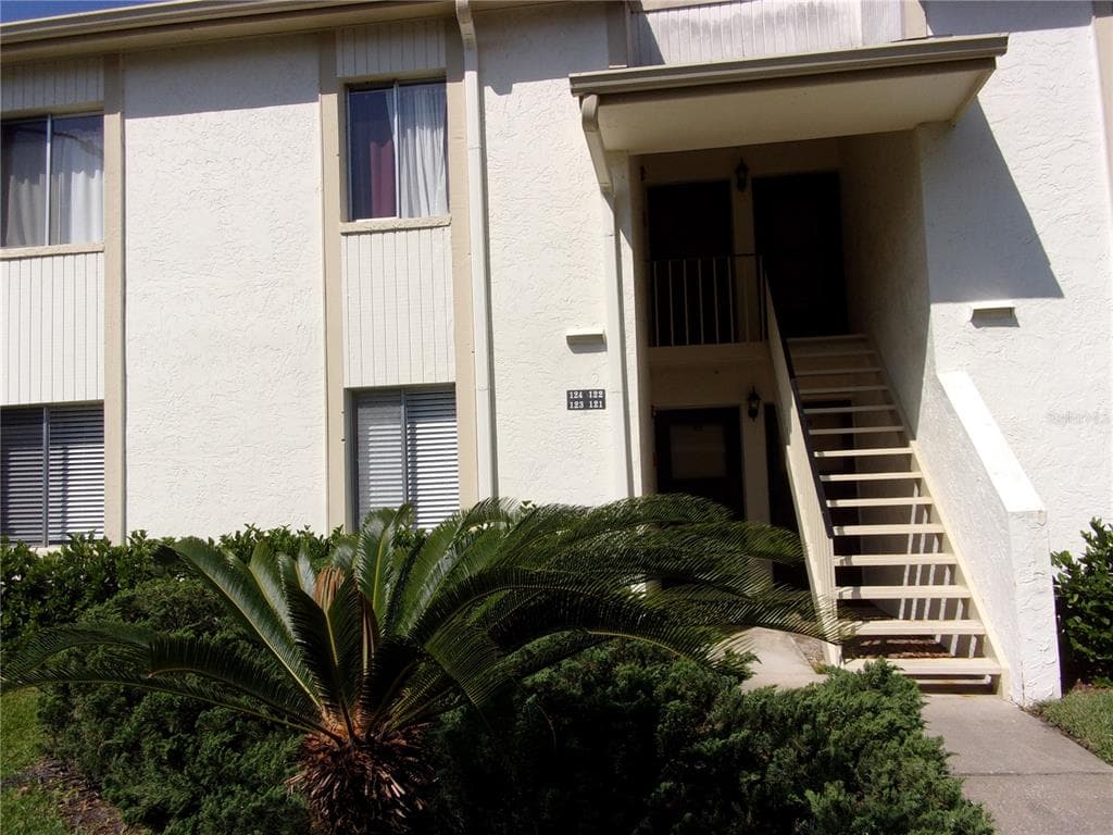 123 CYPRESS COURT OLDSMAR, FL 34677