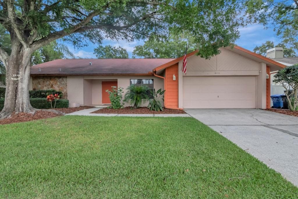 14111 KNOTTINGSLEY PLACE TAMPA, FL 33624