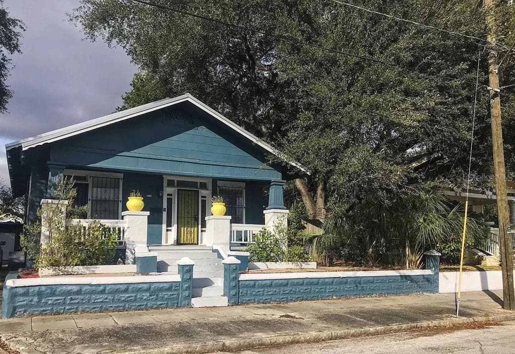 930 E 11TH AVENUE TAMPA, FL 33605