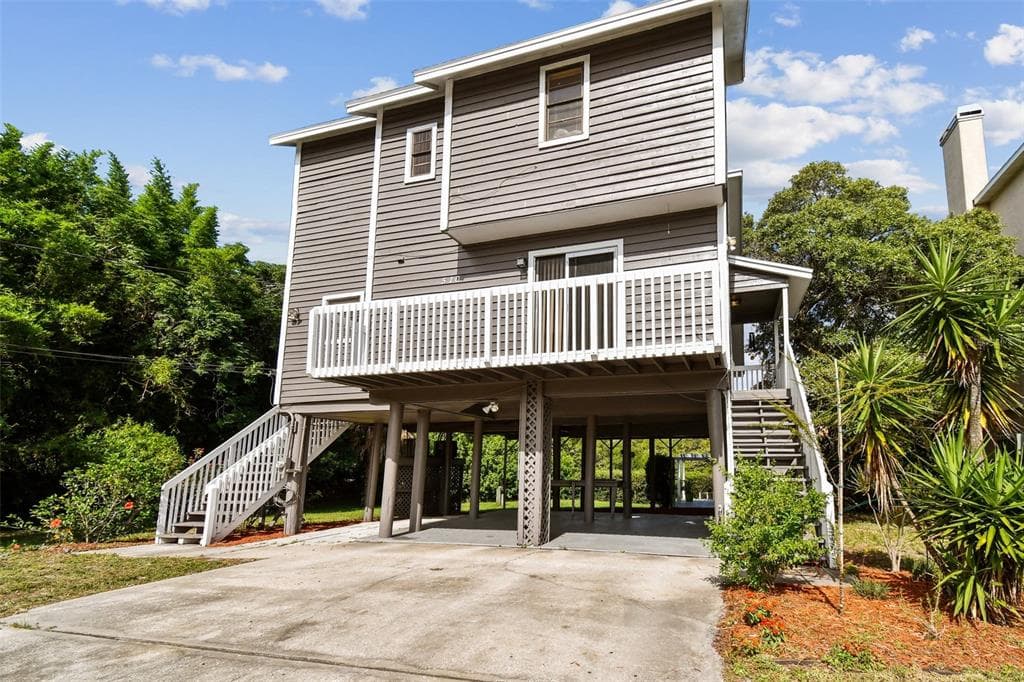 510 HARMONY LANE TARPON SPRINGS, FL 34689