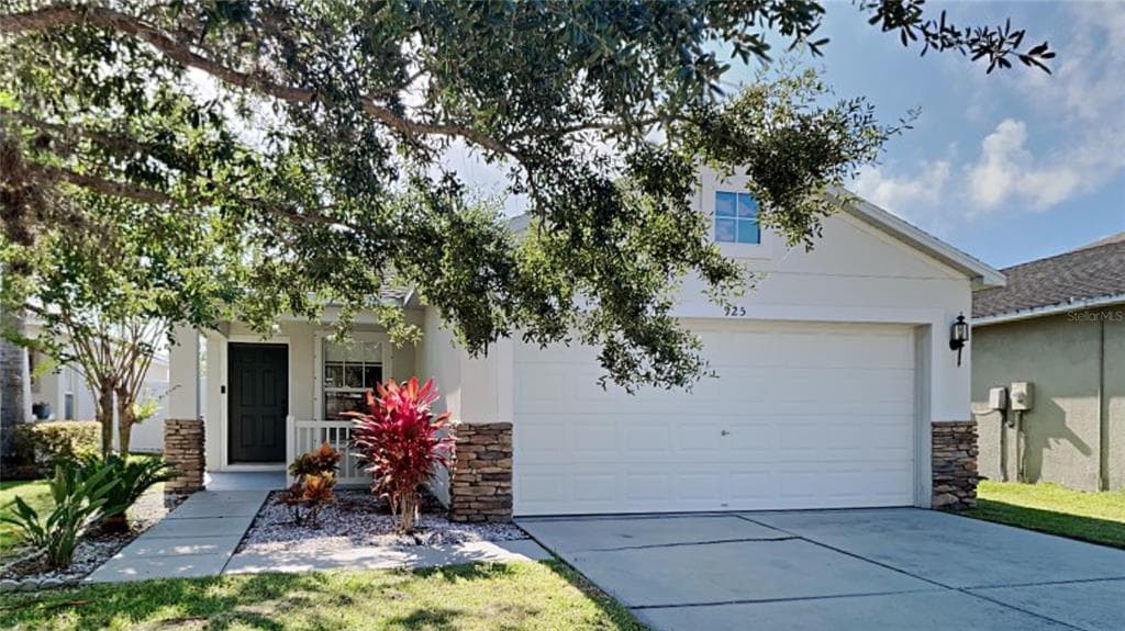 925 SEMINOLE SKY DRIVE RUSKIN, FL 33570