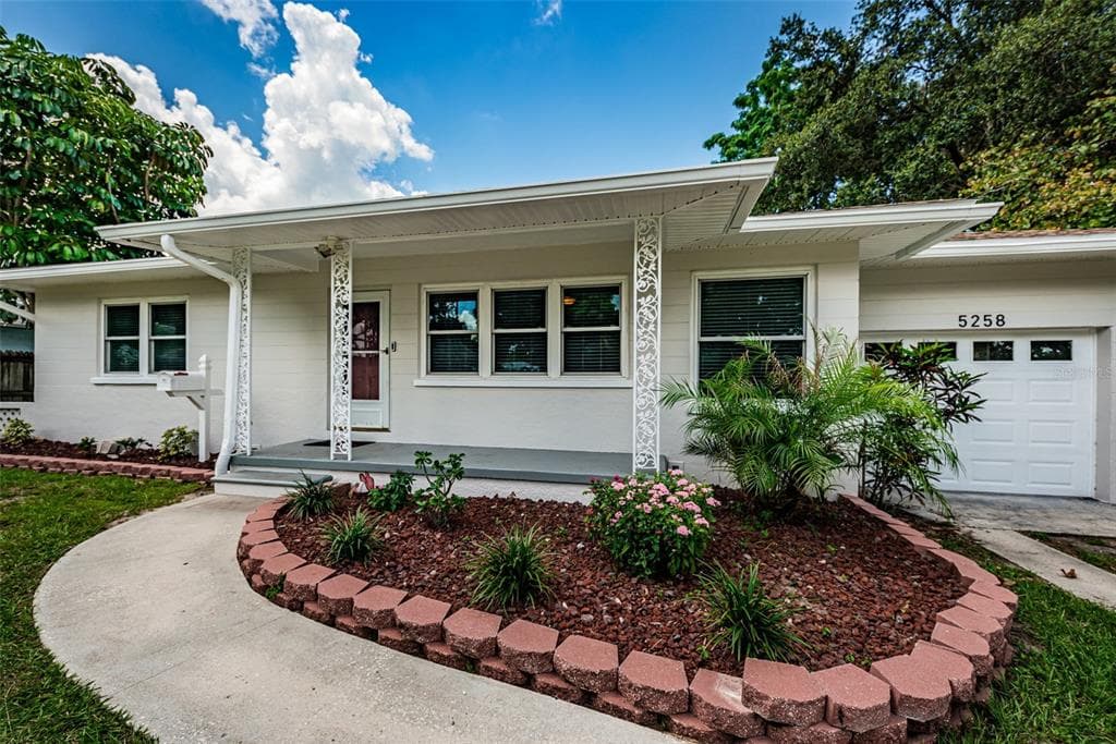 5258 35TH TERRACE N ST PETERSBURG, FL 33710